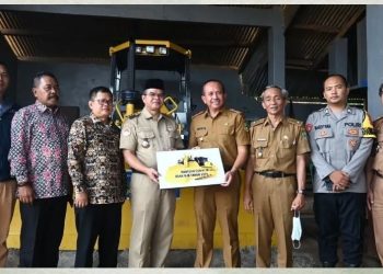 Bantuan Alat Berat Untuk Mengoptimalkan Pengelolaan Sampah di TPA